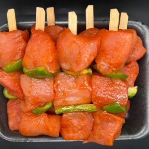 Satay de cerdo belga – marinado con salsa de cacahuete y especias