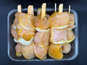Belgisches Satay-Hähnchen – mariniertes Filet mit Erdnuss- und Gewürzsauce